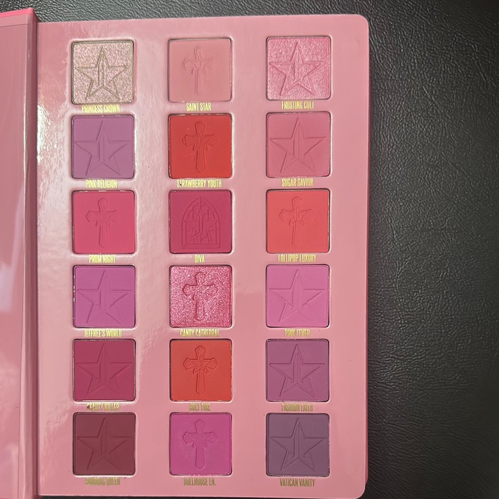 Eyeshadow palette